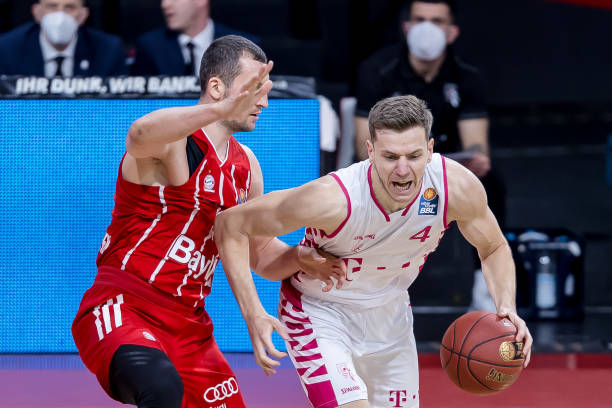 在联盟中都 在联盟中都